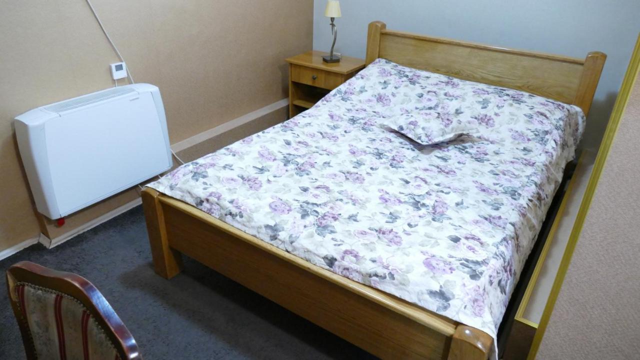 B&B Vila Bela Ruza Сремска-Митровица Экстерьер фото