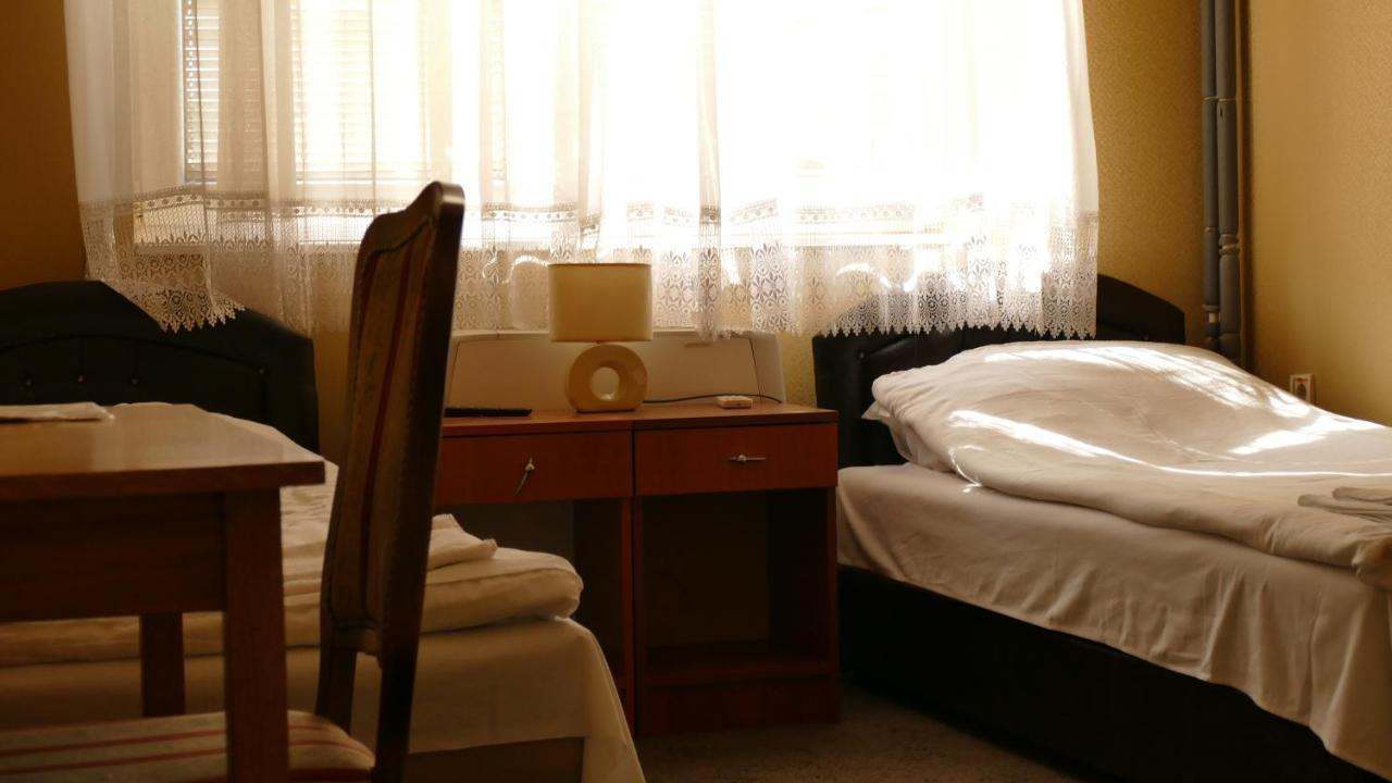 B&B Vila Bela Ruza Сремска-Митровица Экстерьер фото